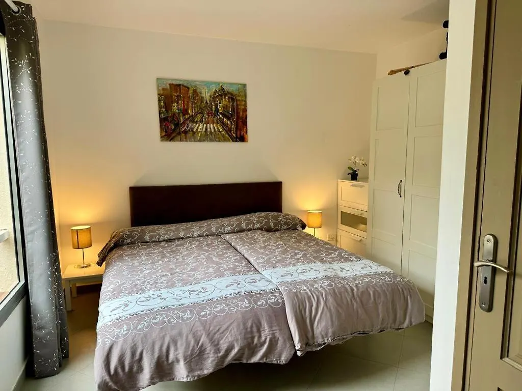 Elegante Apartamento Con Vista Directa Al Mar 칼라오살바헤 0*,