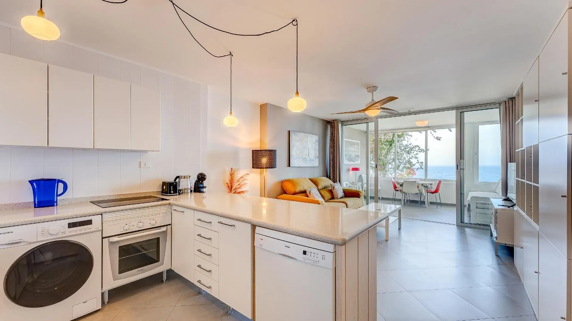 아파트 Elegante Apartamento Con Vista Directa Al Mar 칼라오살바헤