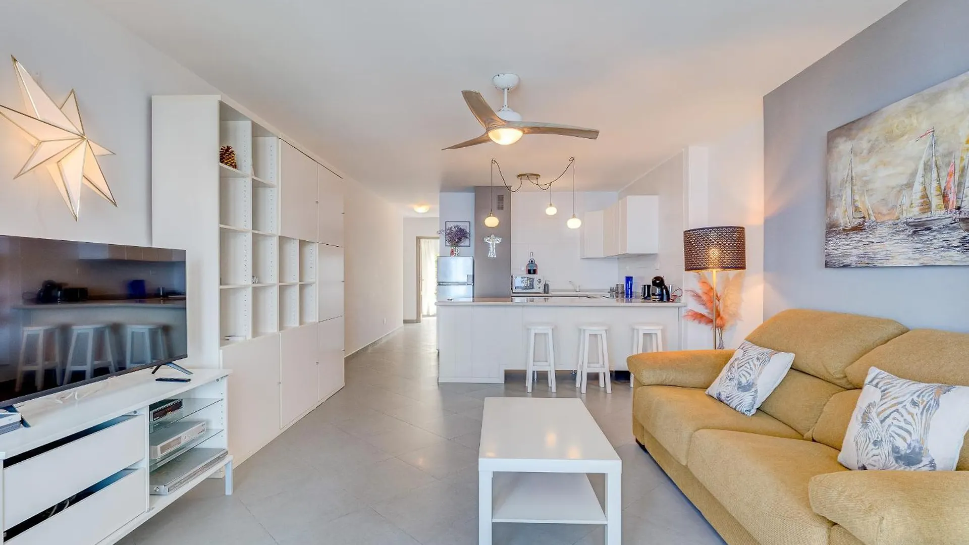 Elegante Apartamento Con Vista Directa Al Mar 칼라오살바헤 0*,  스페인