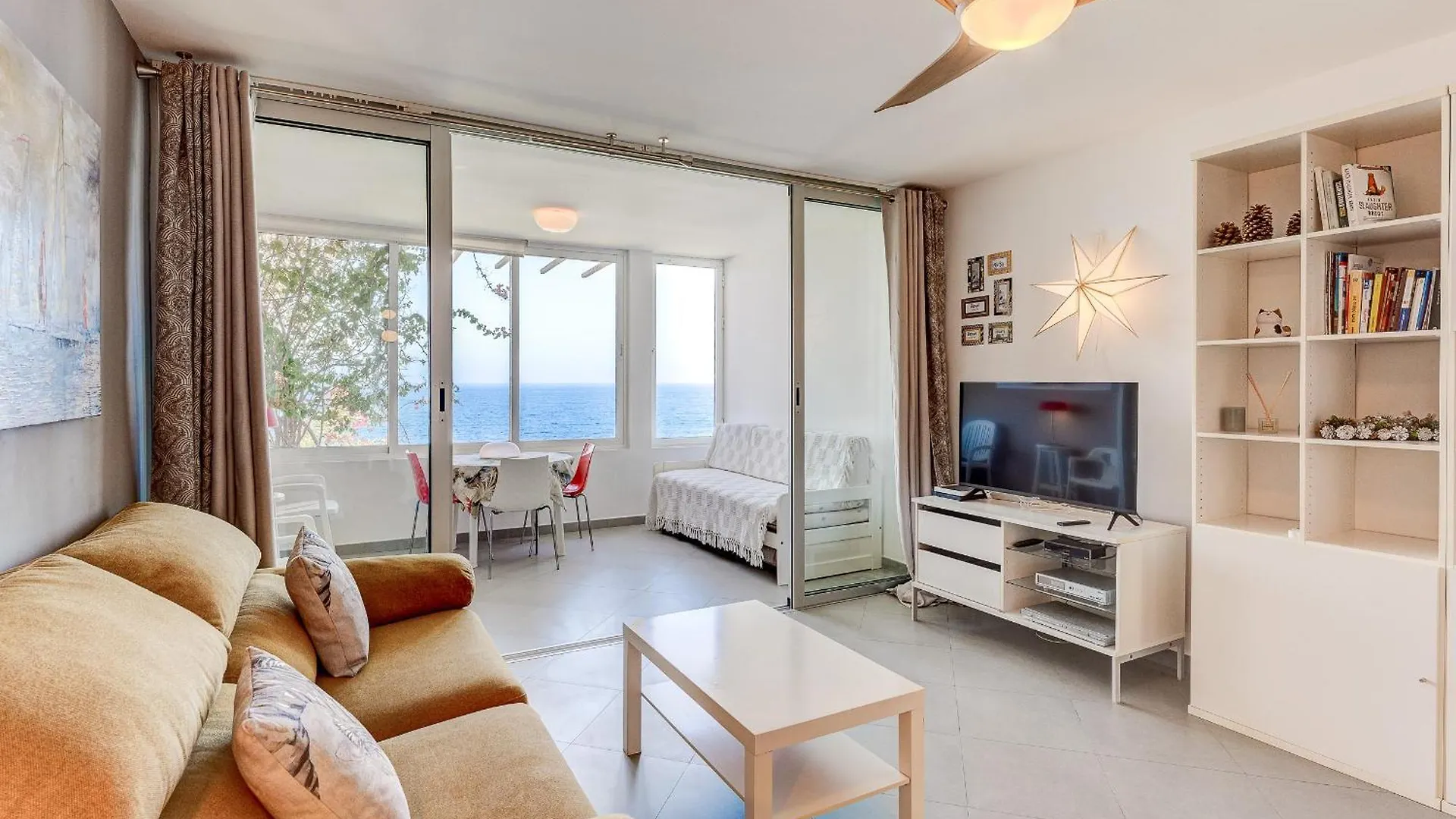 아파트 Elegante Apartamento Con Vista Directa Al Mar 칼라오살바헤